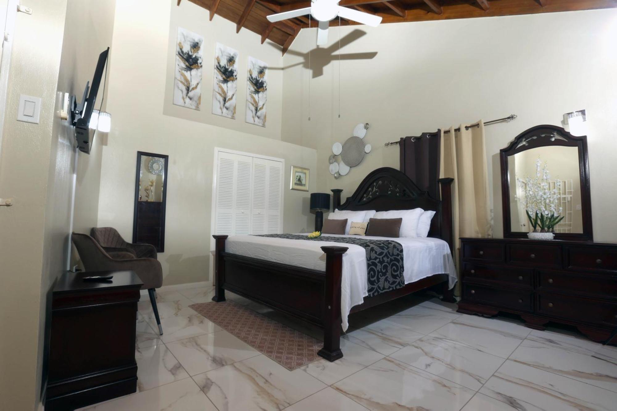 Spacious Luxury 3 Bed Rooms In קינגסטון מראה חיצוני תמונה