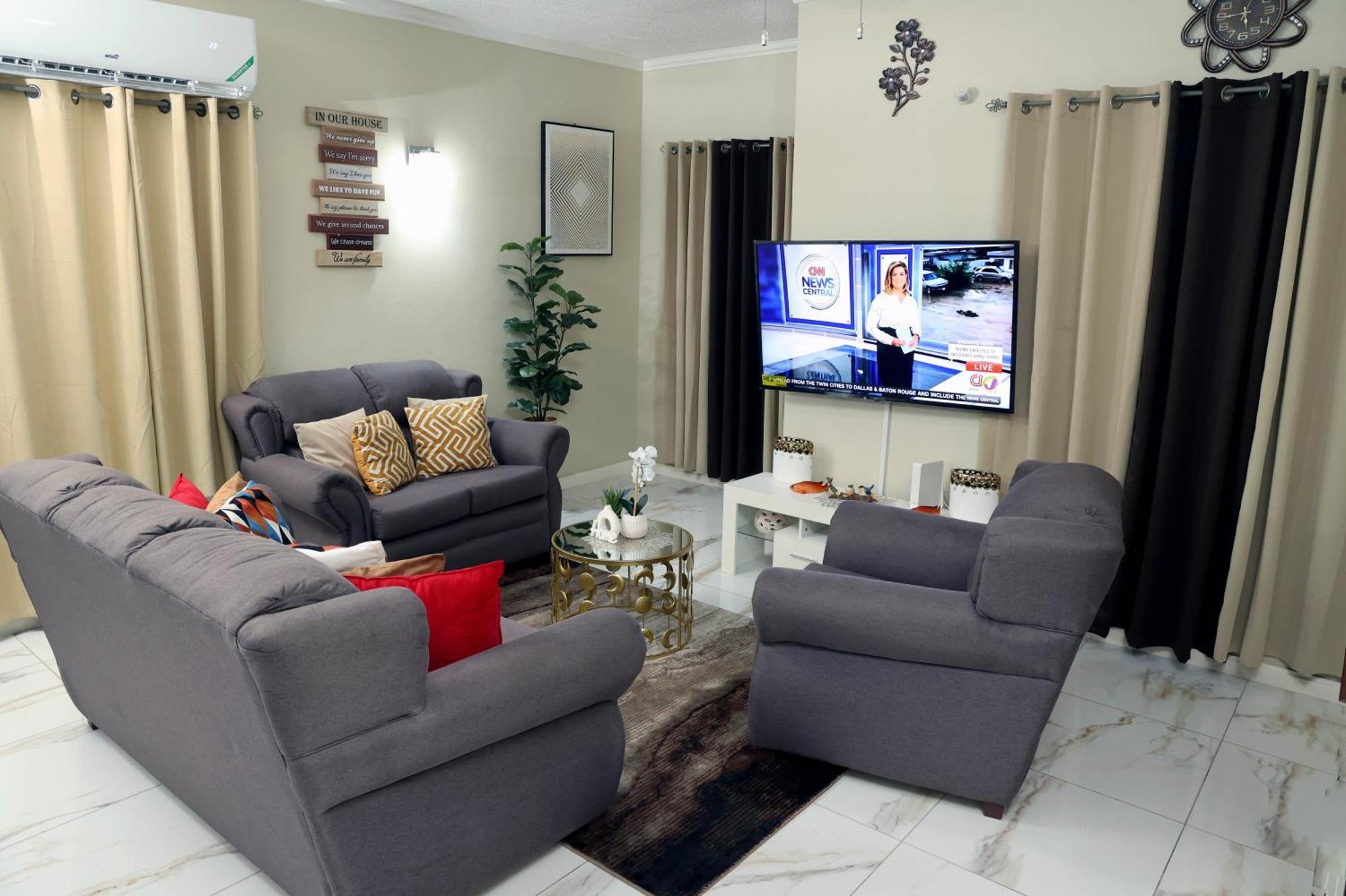 Spacious Luxury 3 Bed Rooms In קינגסטון מראה חיצוני תמונה